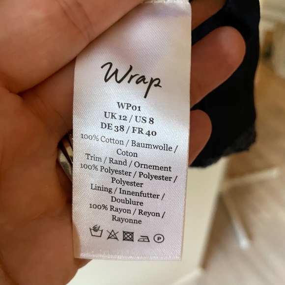 WRAP LONDON SEQUIN CARDIGAN - Picture 2 of 3